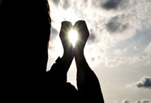 德媒：基米希收到的国外报价吸引力不大，续约没加薪&签字费.